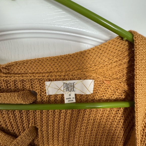 PINQUE Jamelya Back Detail Cardigan - Picture 4 of 4